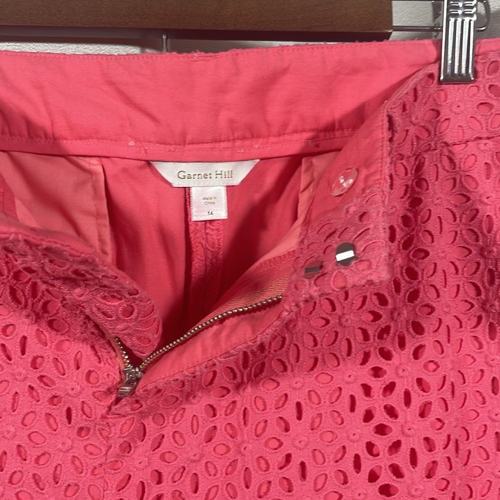 Garnet Hill Pink eyelet lace capris Pants - Picture 3 of 5